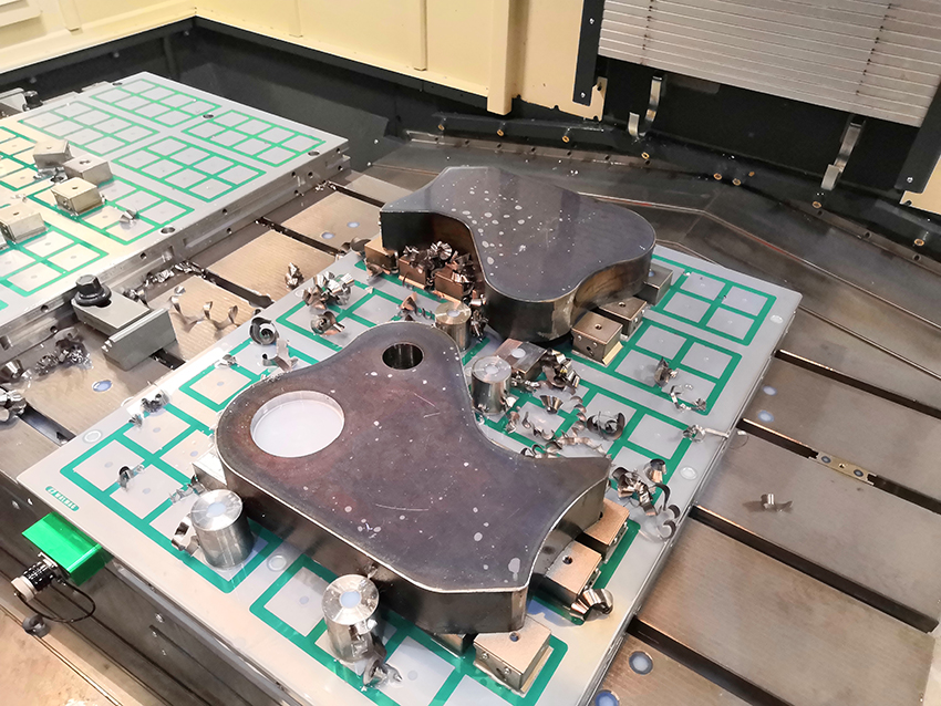 Verwenden der Aufspannplatte Mastermill