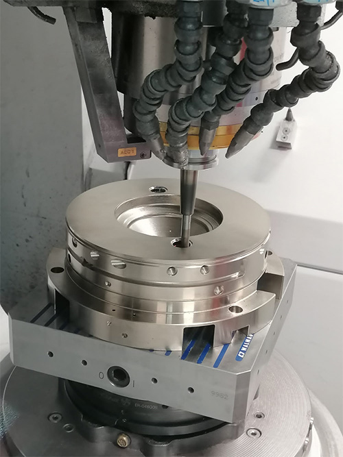 Verwenden der Aufspannplatte Neomill Compact Palette